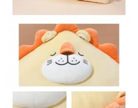 وسادة مثلثة شكل اسد 45x43سم