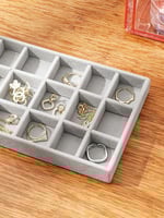 منظم علب المجوهرات 18 خانة - 21x12سم