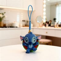 ميدالية ستيتش على ظهره بطيخة من مجموعة ديزني ليلي...