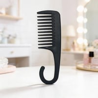 مشط بأسنان عريضة مع خطاف