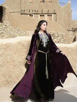 ثوب عسيري عنّابي بـ تصميم عصري