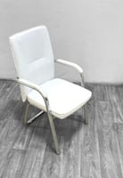 كرسي مكتب ثابت جلد لون أبيض