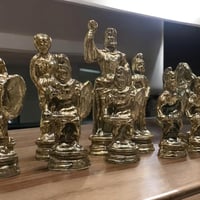 طاولة شطرنج من الخشب الفاخر