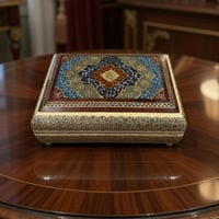 علبة خشبية مطعمه بالعاج والنحاس