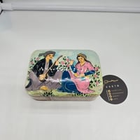 علبة خشبية مجنون ليلى مطعمه بالعاج والنحاس