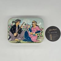 علبة خشبية مجنون ليلى مطعمه بالعاج والنحاس