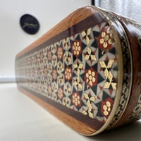 علبة خشبية فاخرة مطعمة بالعاج والنحاس