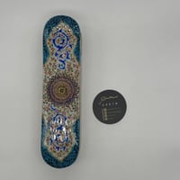 علبة خشبية فاخرة مطعمه بالعاج والنحاس