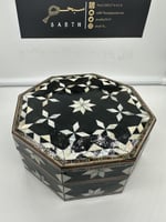 علبة خشبية فاخرة مطعم بالصدف