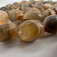 سبحة جلد الذيب الطبيعي مع الشهادة