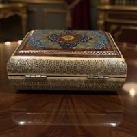 علبة خشبية مطعمه بالعاج والنحاس