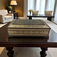 صندوق خشبي فاخر مطعم بالعاج والنحاس