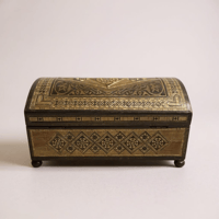 صندوق خشبي مطعم بالصدف مع قفل