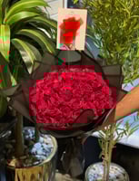 الخمسون وردة