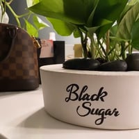 حوض كونكريت رسم اللوقو او الشعار