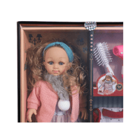 عروسة شاملة مع أدوات تصفيف الشعر