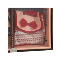 عروسة شاملة مع أدوات تصفيف الشعر