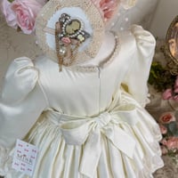 فستان لولا+جيبون+اكسسوار الشعر فيونكة بكريستال