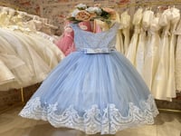 فستان منفوش بجيبون