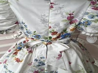 فستان انجليزي ابيض+شنطة وطوق