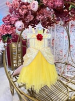 فستان جميلة + قلفزات