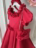 فستان احمر كلوش+شنطة+طوق ورد