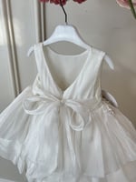 فستان ابيض مواليد