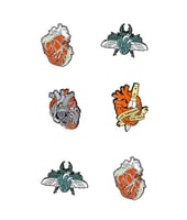 بروش طبي قلب Medical brooch