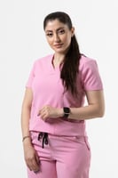 طقم سكراب نسائي باللون الوردي