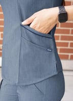 بلوزة سكراب نسائي من ادار برو