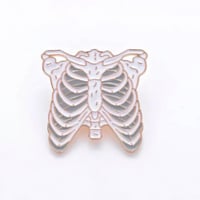 بروش القفص الصدري| Medical brooch