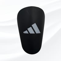 واقي الساق adidas