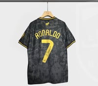 طقم GOAT-CR7 فئة لاعبين الحصري في ناديك