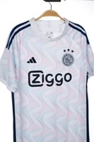 طقم اياكس الاحتياطي