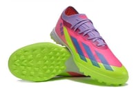 جزمة كرة قدم Adidas