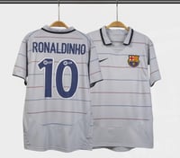 تيشيرت رونالدينهو - برشلونة كلاسيك 2004