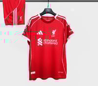 طقم ليفربول الاساسي 2025-2026