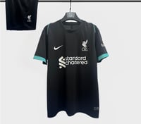 طقم ليفربول 2025-2024