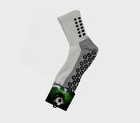 شراب مانع للإنزلاق لون ابيض مفصل