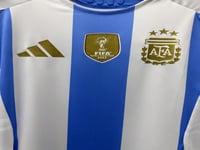 تيشيرت الارجنتين الاساسي كم طويل فئة لاعبين 2024-2...