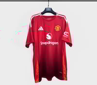 تيشيرت مانشستر يونايتد الاساسي جامبو 2025