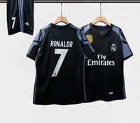 طقم ريال مدريد الاحتياطي 2016 -2017 نسخة كرستيانو