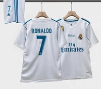 طقم رونالدو - ريال مدريد الاساسي 2017 -2018 نسخة ك...