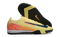 جزمة كرة قدم NIKE