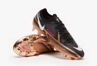 جزمة كرة قدم Nike