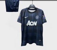 طقم مانشستر يونايتد كلاسيك 2013-2014