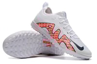 جزمة كرة قدم Nike