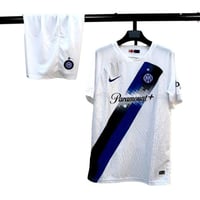 طقم انتر ميلان الاحتياطي