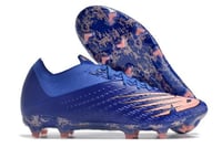 جزمة كرة قدم New Balance