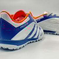 جزمة كرة قدم ولادي